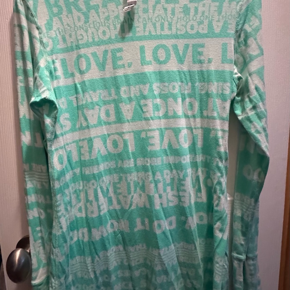 Lululemon Athletica Teal Long Sleeve Shirt